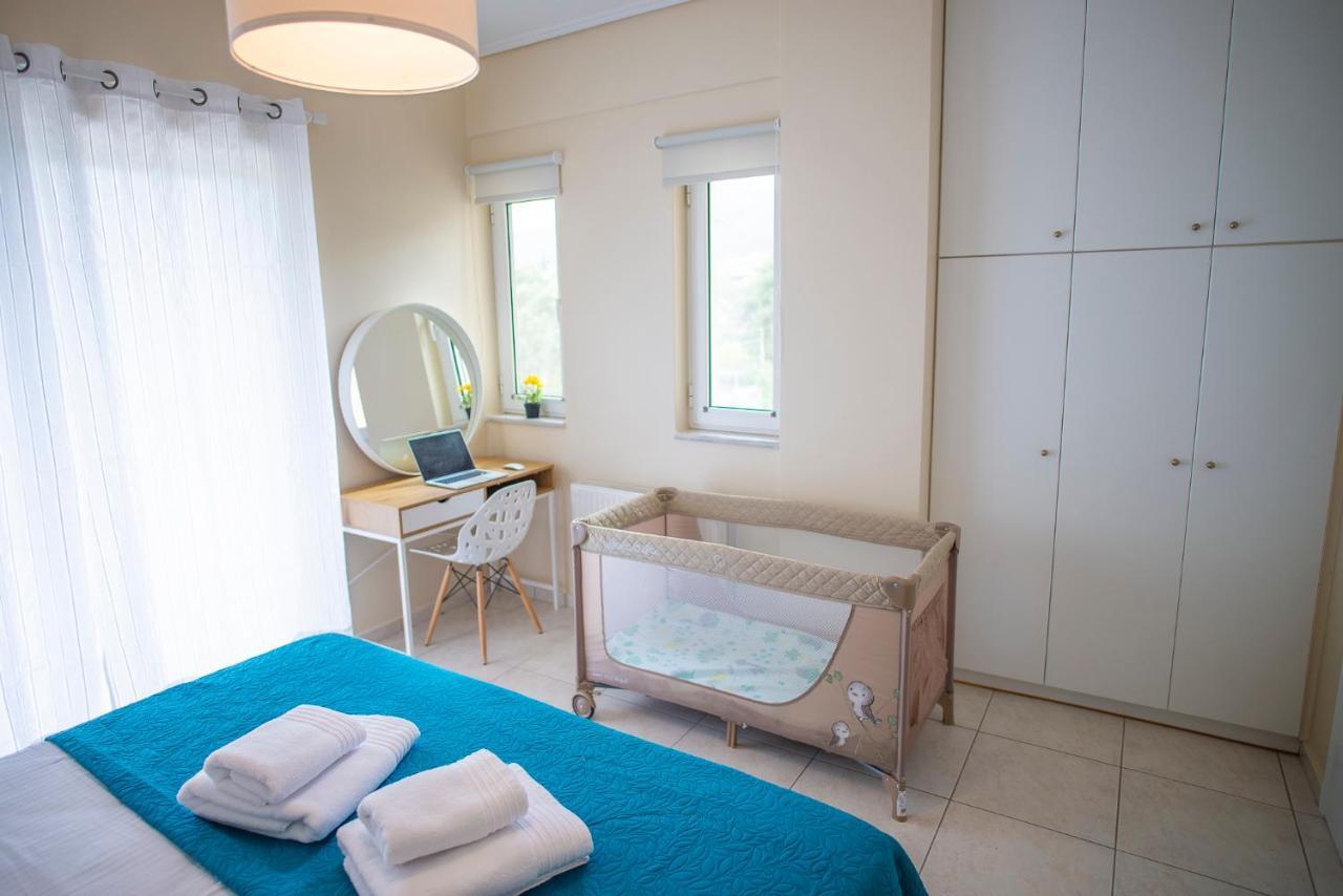 Helios: Charming Beach Home Next To Crystal Waters Néa Mákri Zewnętrze zdjęcie