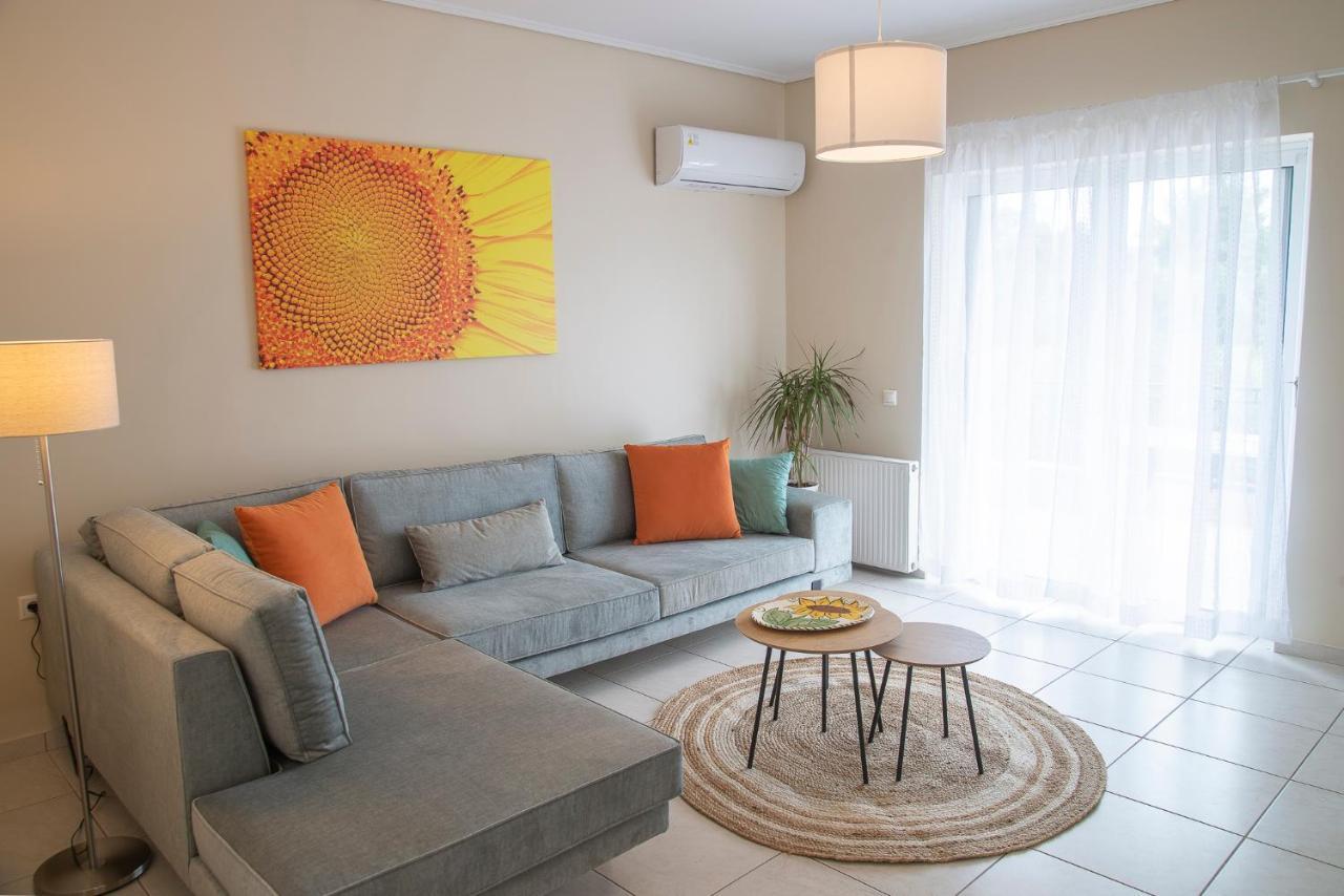 Helios: Charming Beach Home Next To Crystal Waters Néa Mákri Zewnętrze zdjęcie